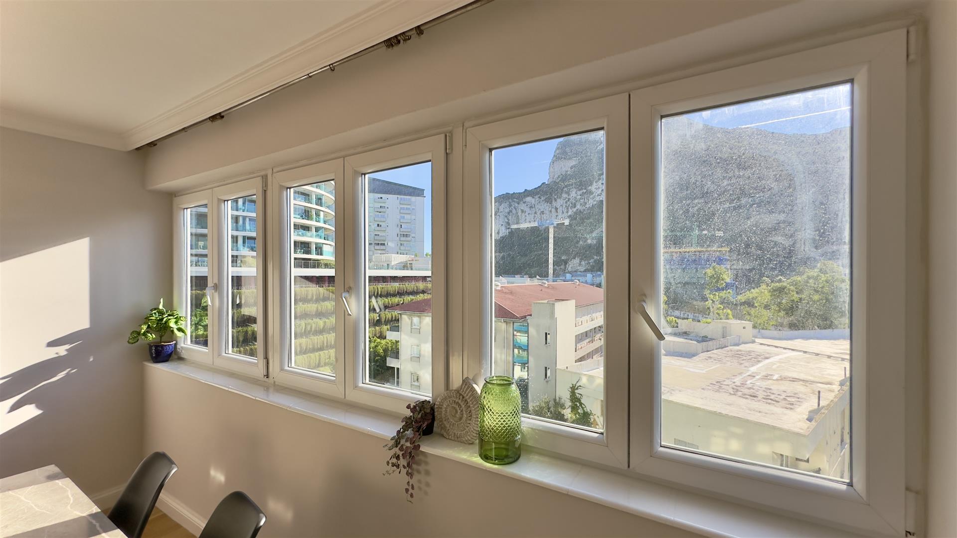 Image of Apartment - 3 Bedrooms - 1 Bathrooms for Rental in Marina Court-Gibraltar, Image 6